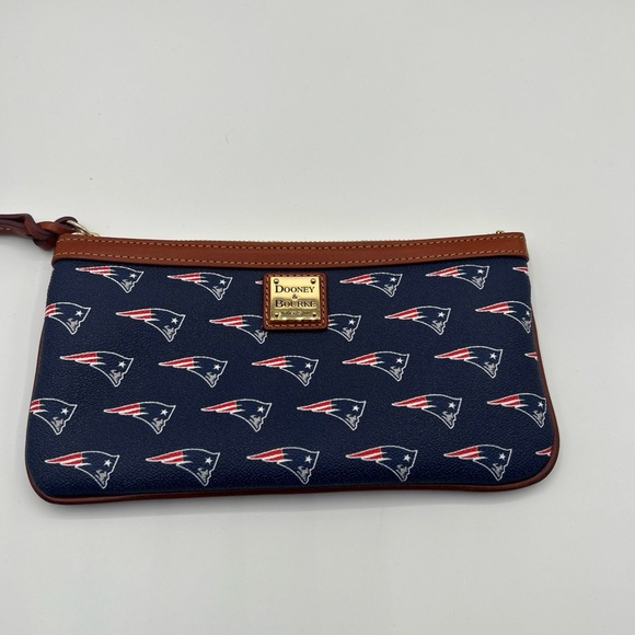 Dooney & Bourke Navy and Brown Wristlet - Picture 2 of 12